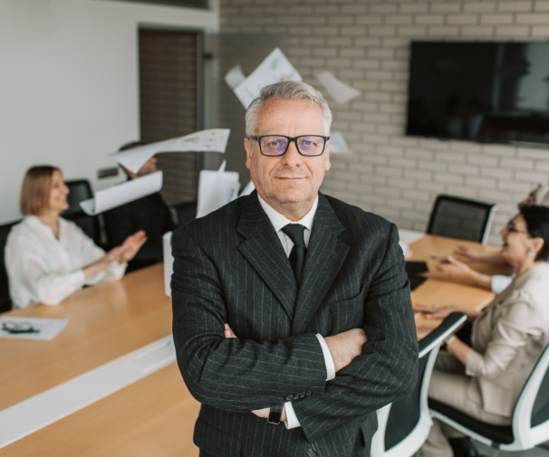 Stiri de la si despre oameni care schimba prin leadership status quo